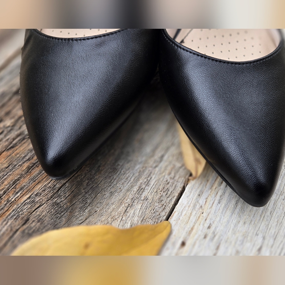 Life Stride Black Pointed Heels - Picture 3 of 4